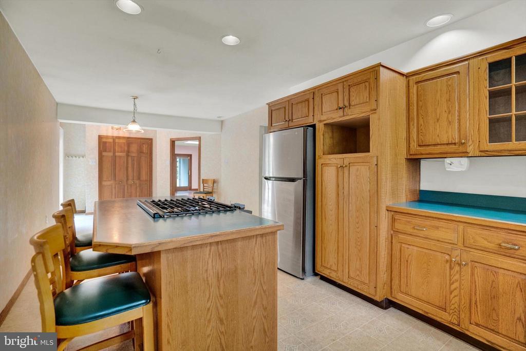1418 SCHOOLHOUSE ROAD