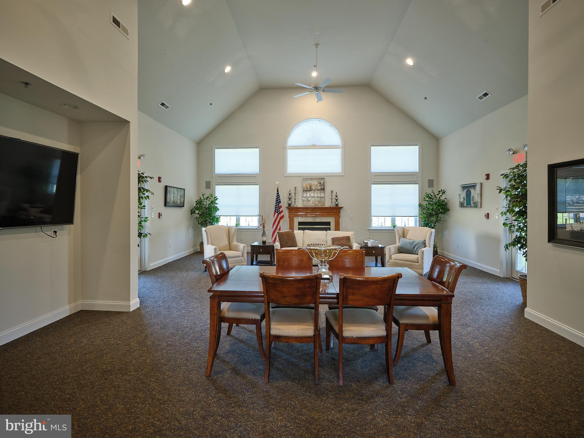 1047 ARBOUR LANE