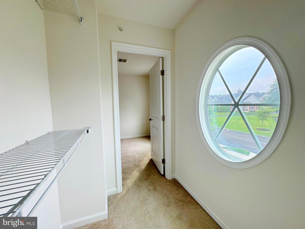 1047 ARBOUR LANE