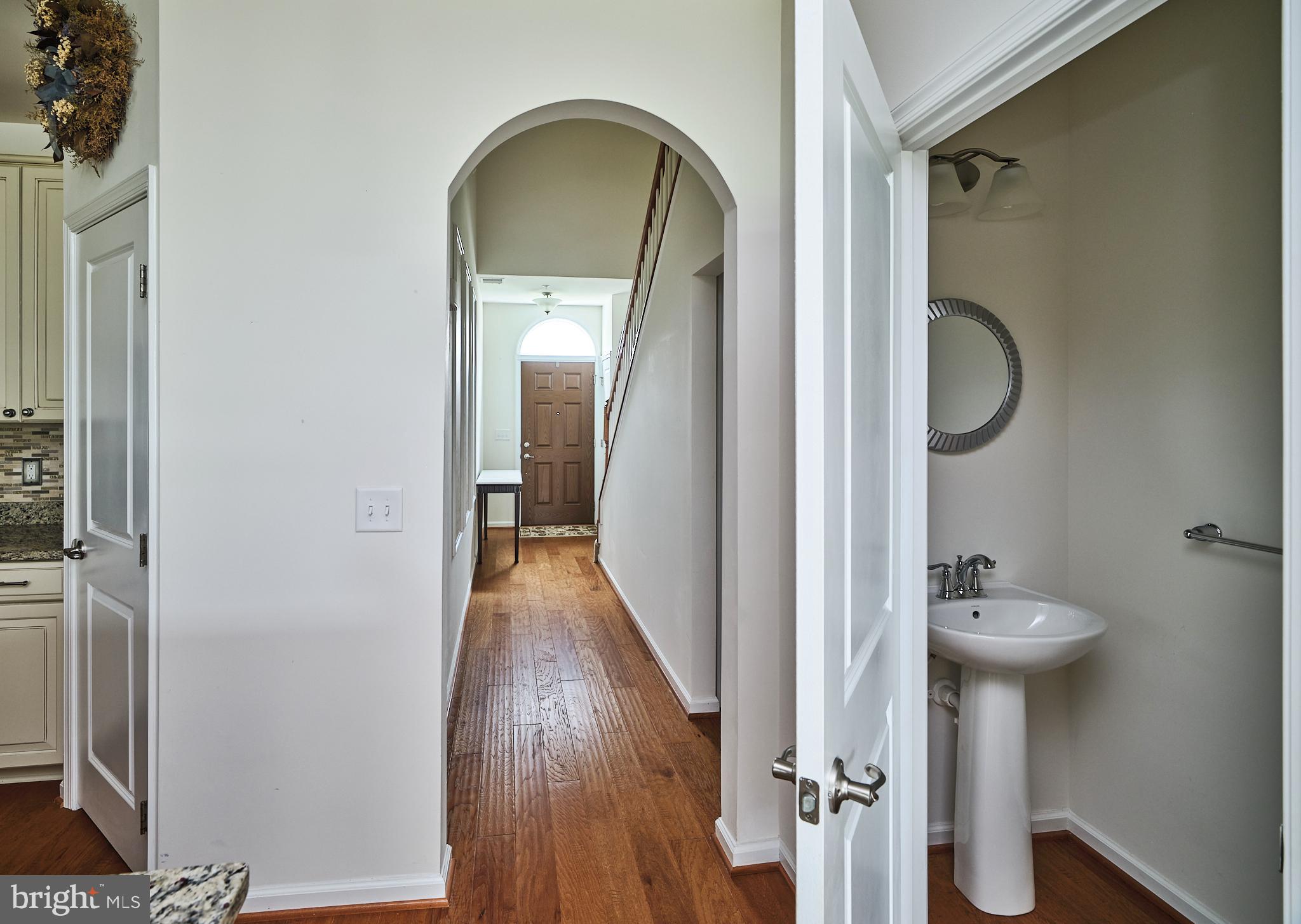 1047 ARBOUR LANE