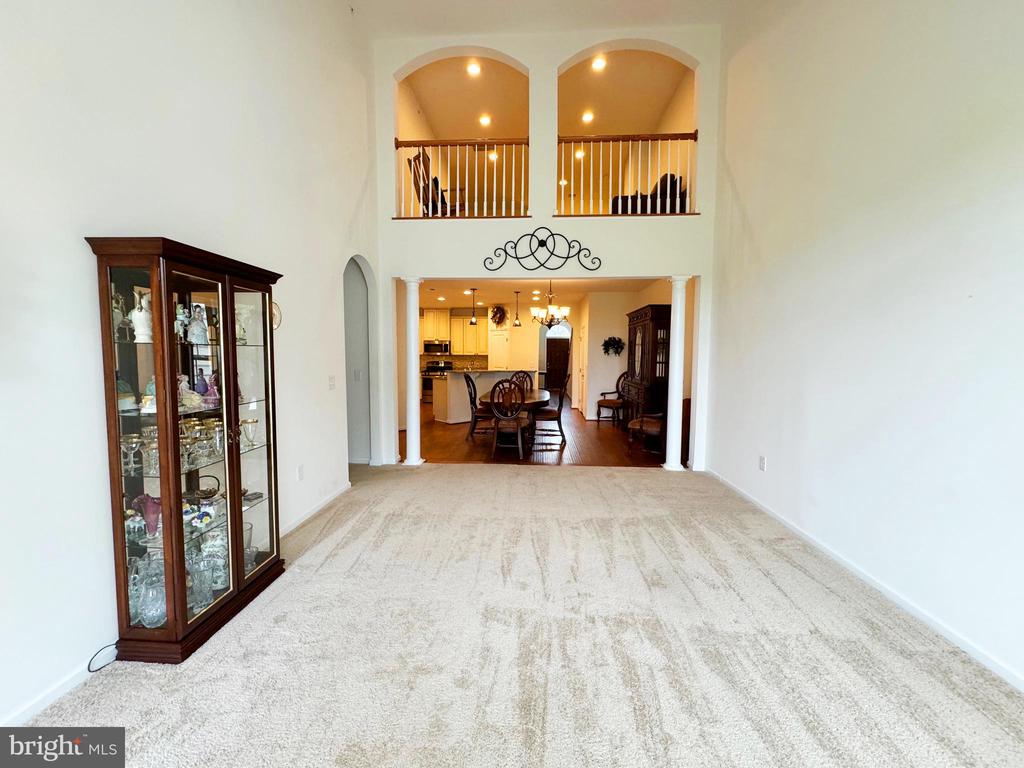 1047 ARBOUR LANE