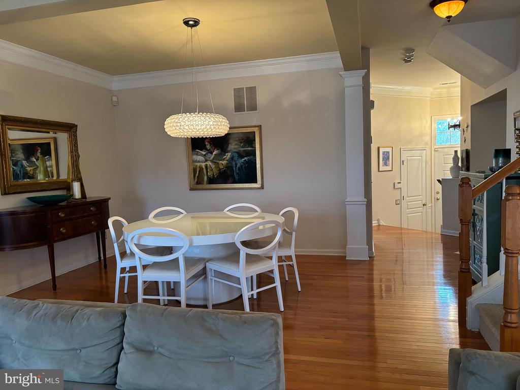 13 AVALON COURT