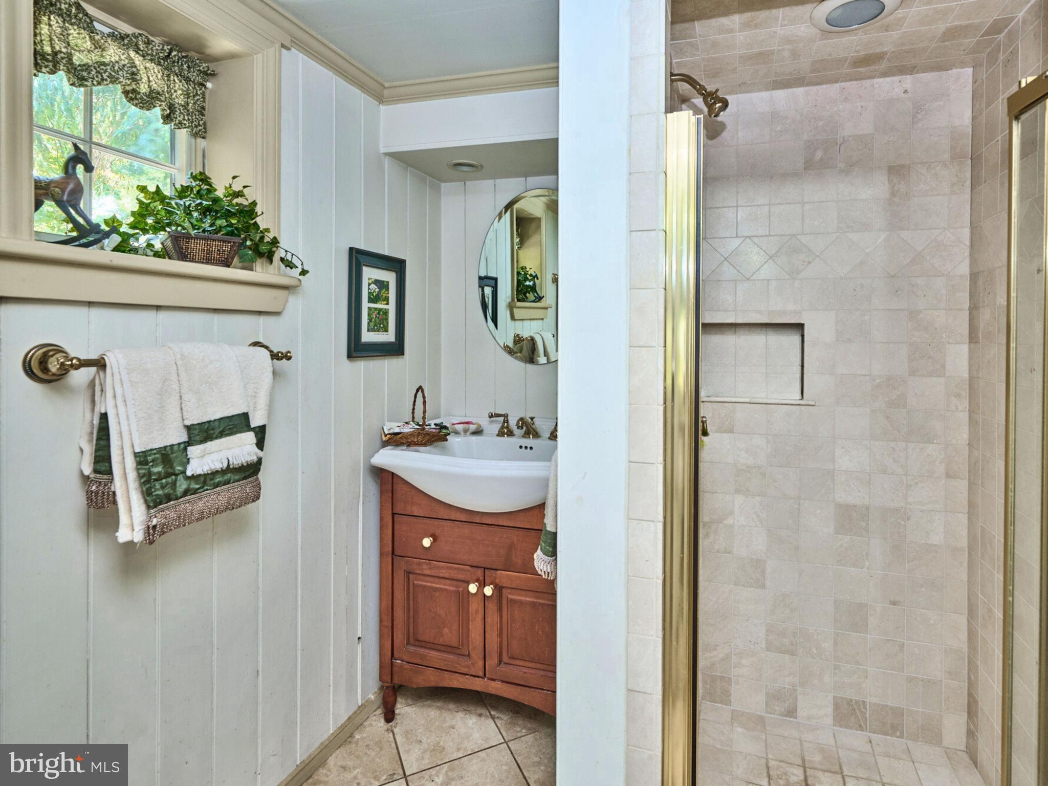 16 STREET ROAD