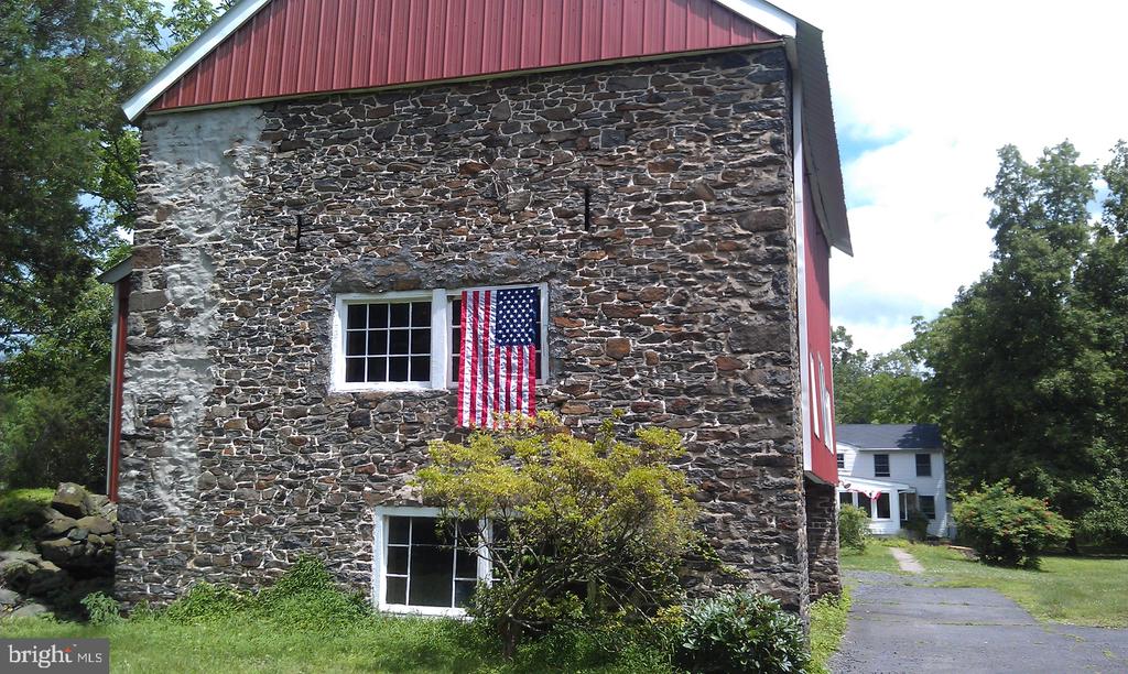 654 HARRISBURG SCHOOL ROAD