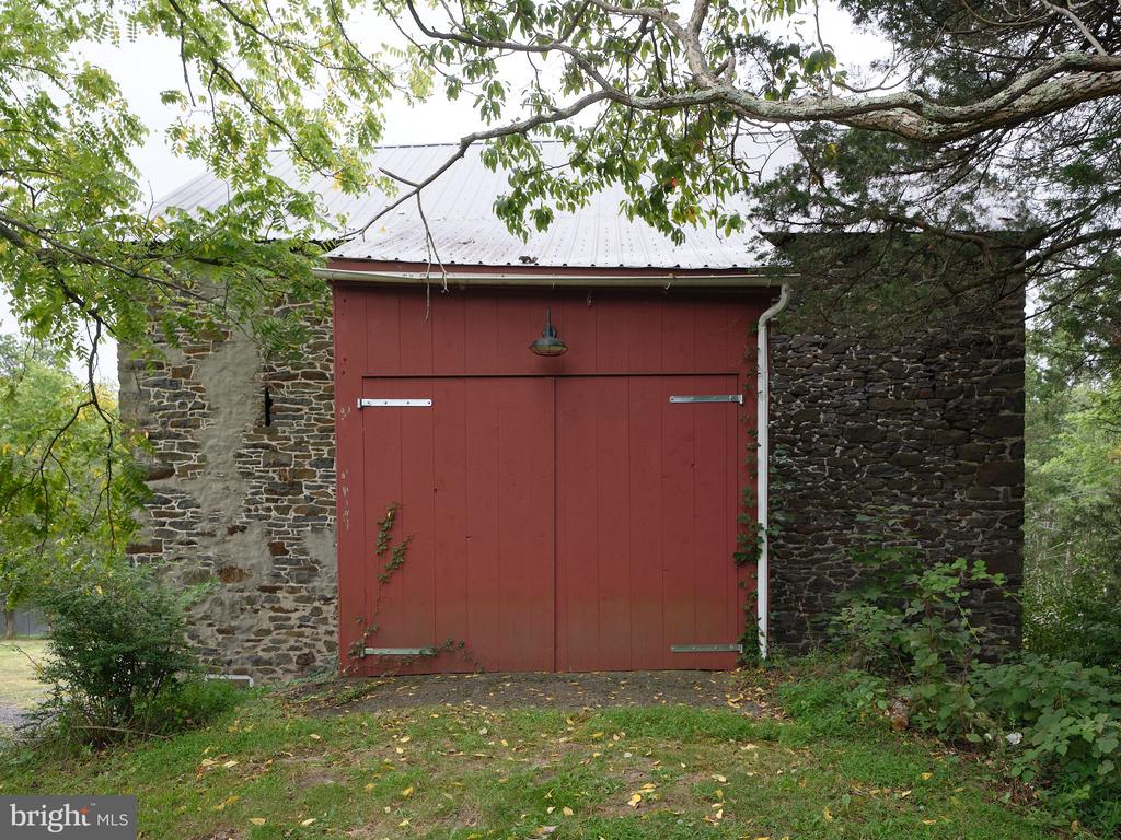 654 HARRISBURG SCHOOL ROAD