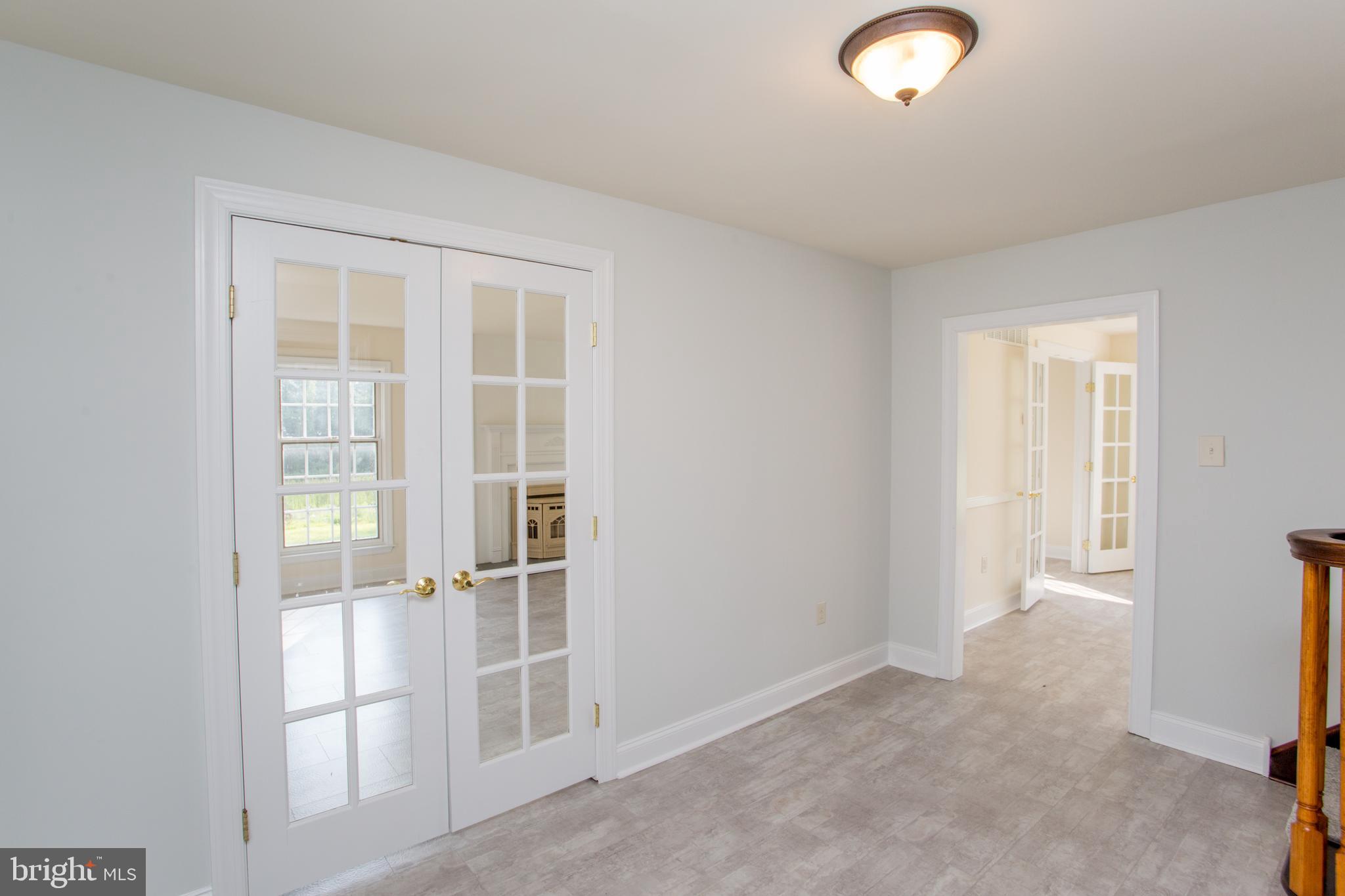275 PARK DRIVE W