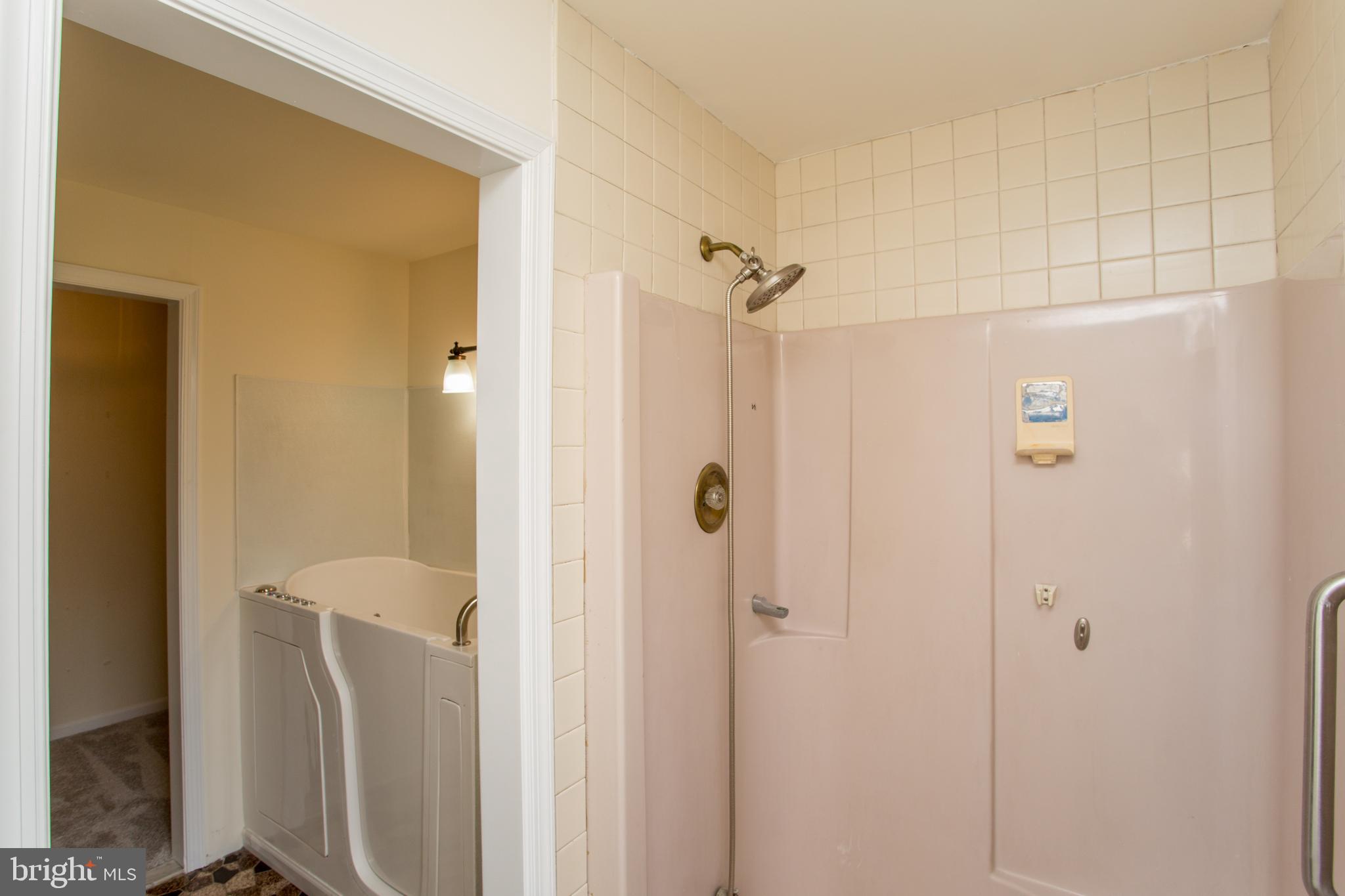 275 PARK DRIVE W
