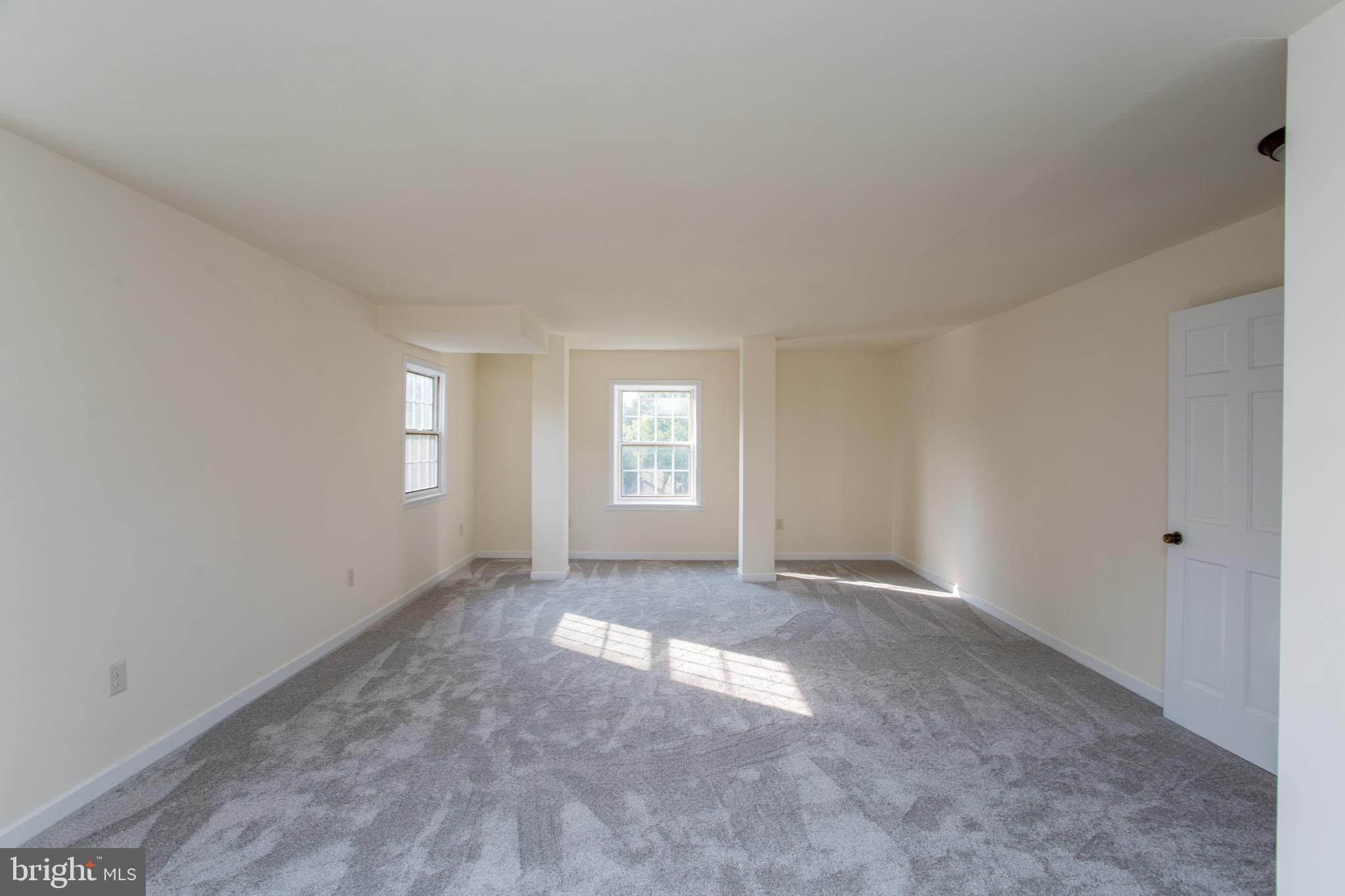 275 PARK DRIVE W