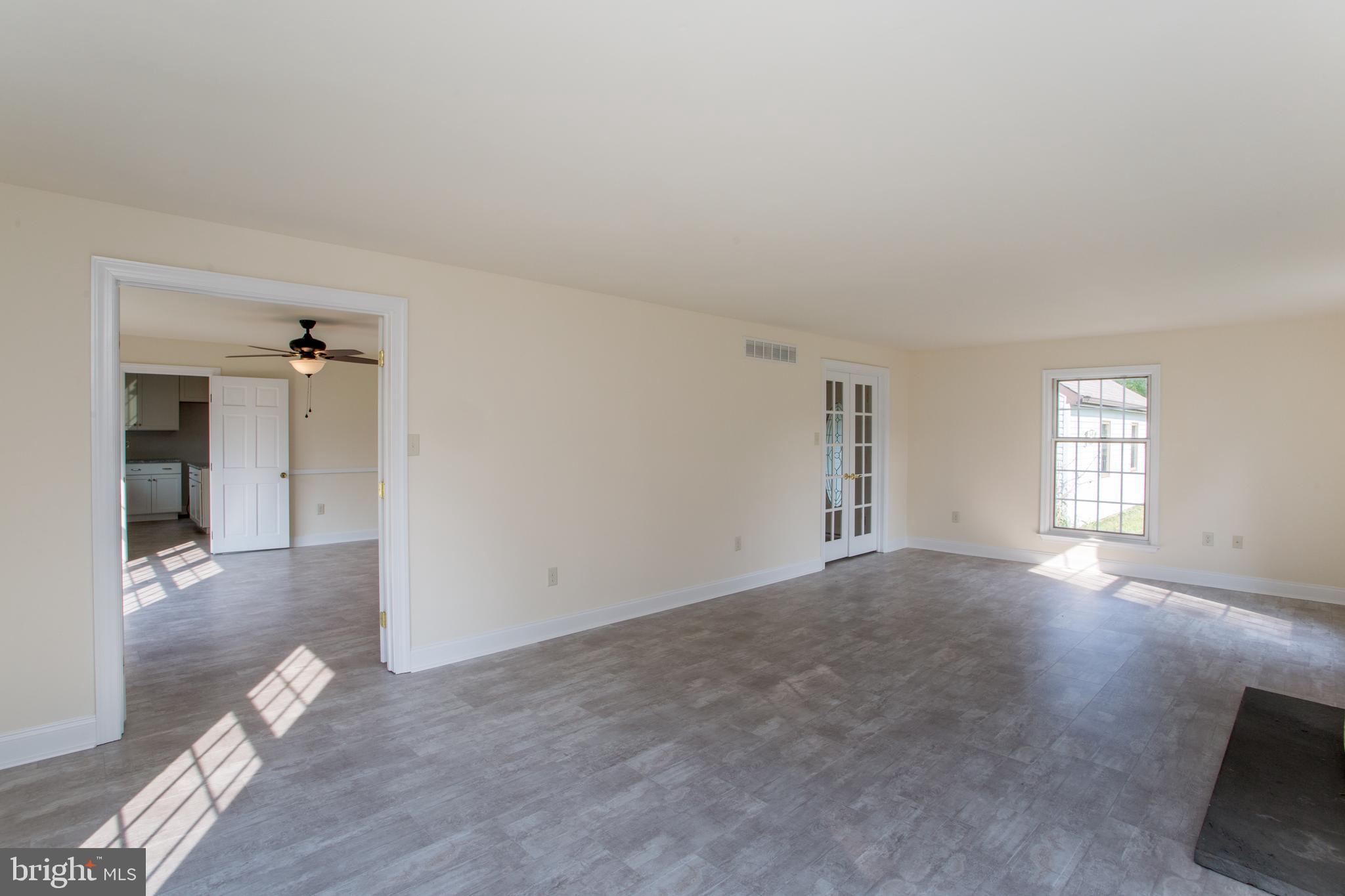 275 PARK DRIVE W