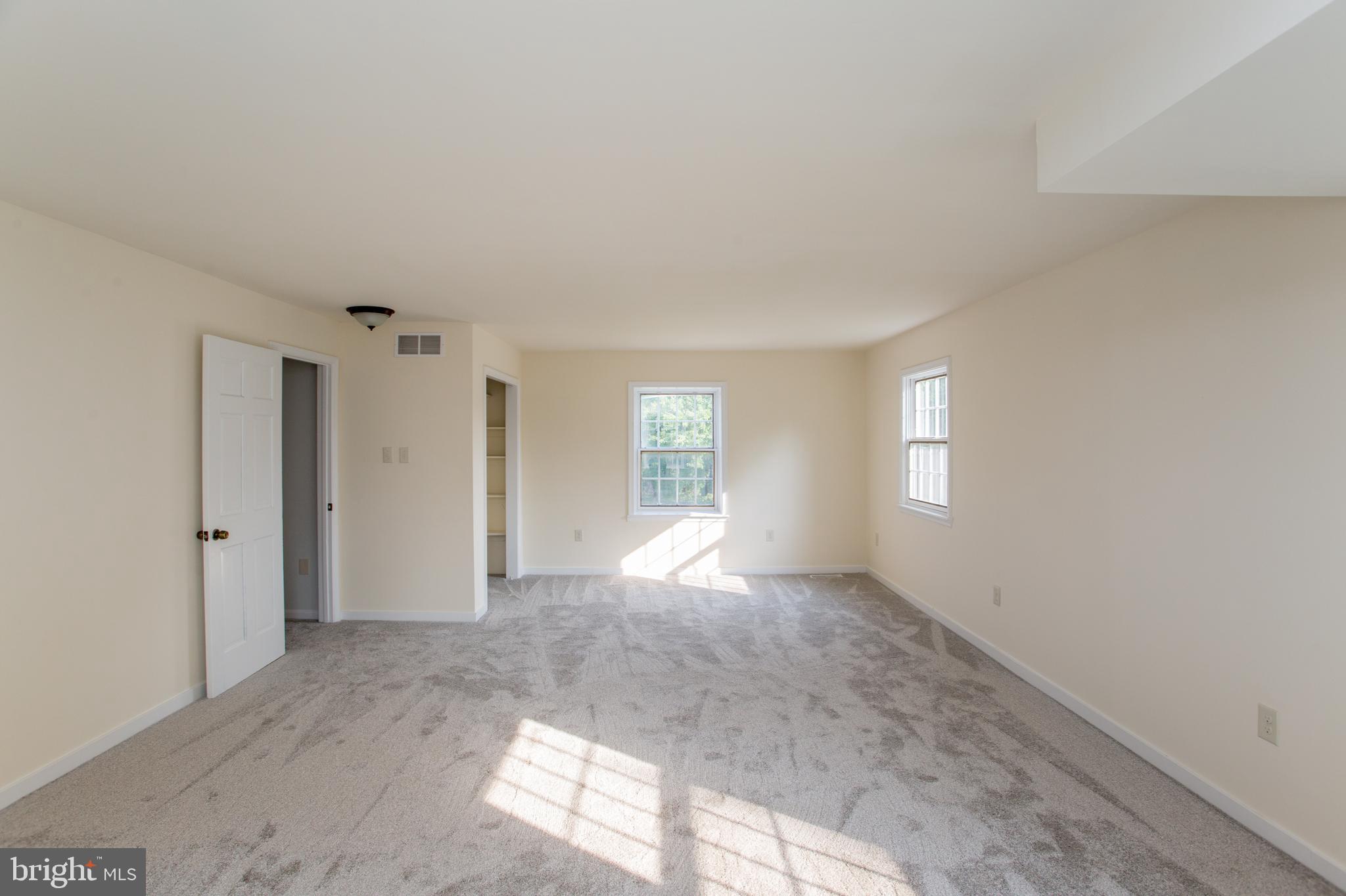 275 PARK DRIVE W
