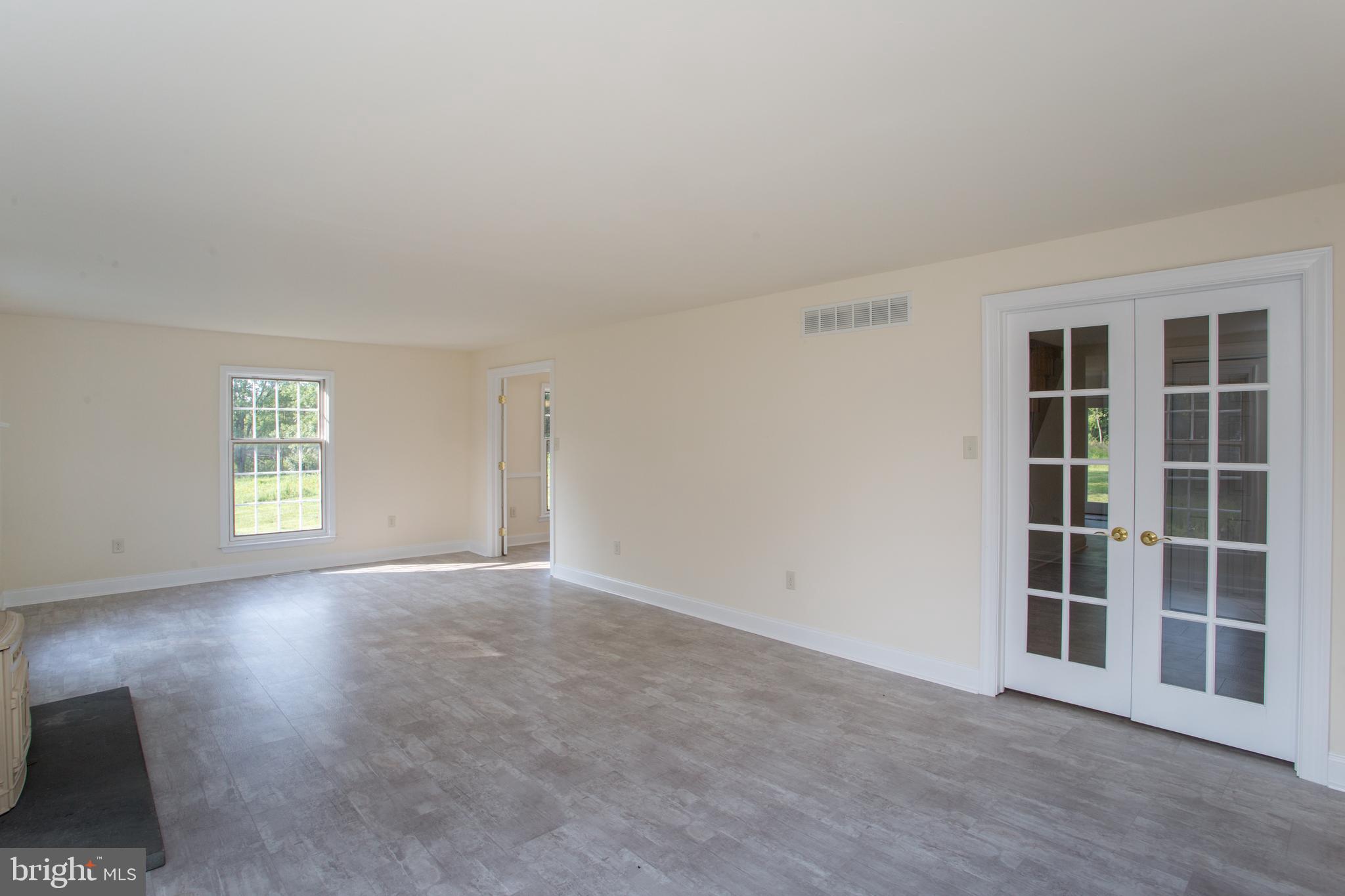 275 PARK DRIVE W