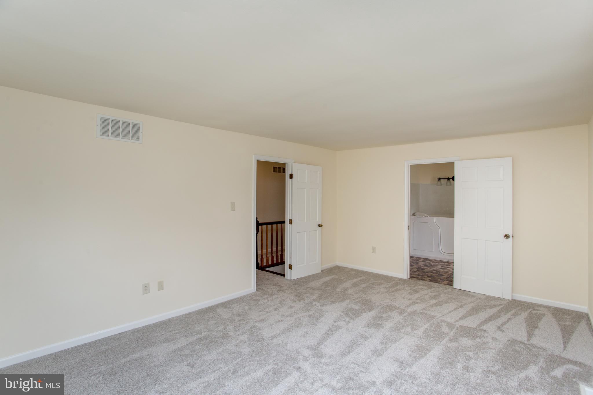 275 PARK DRIVE W