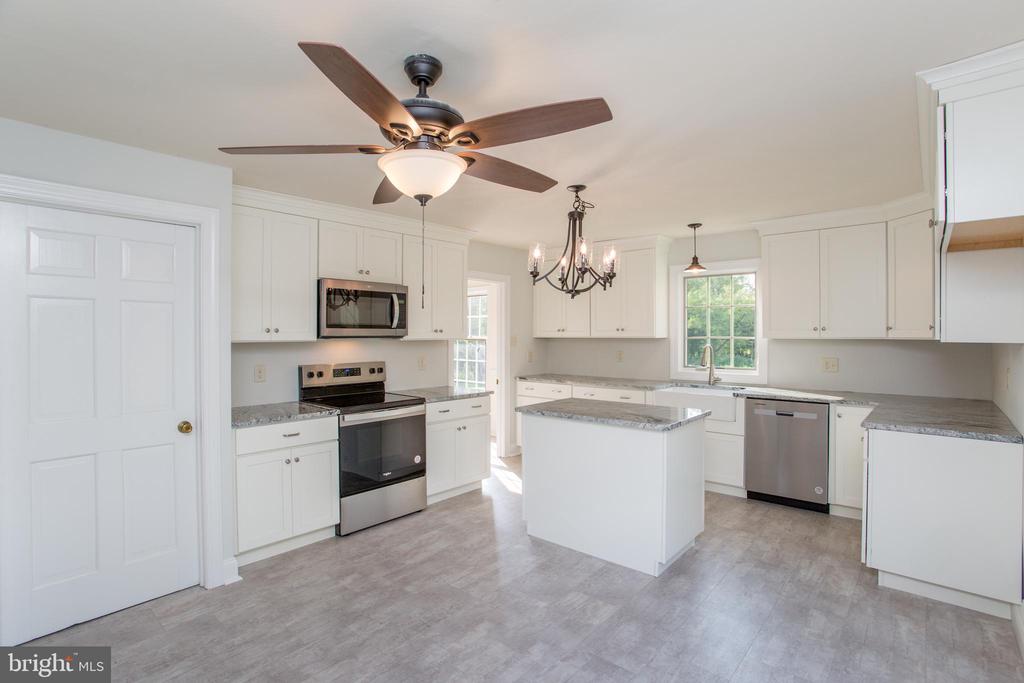 275 PARK DRIVE W