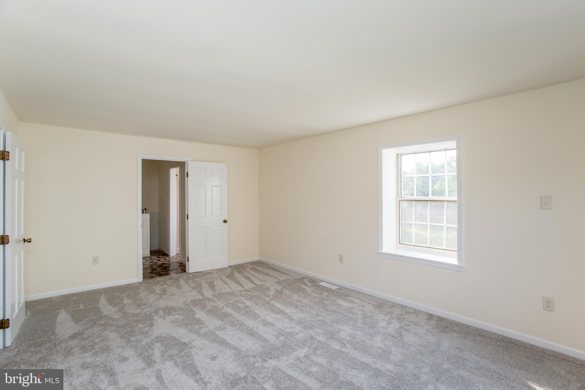 275 PARK DRIVE W