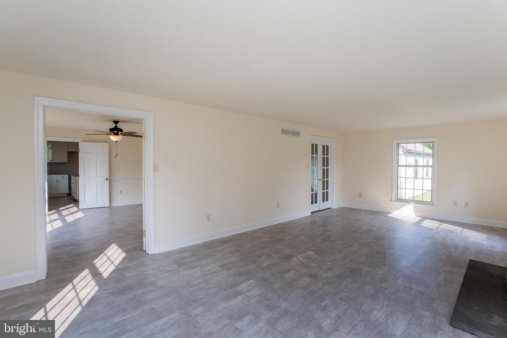 275 PARK DRIVE W