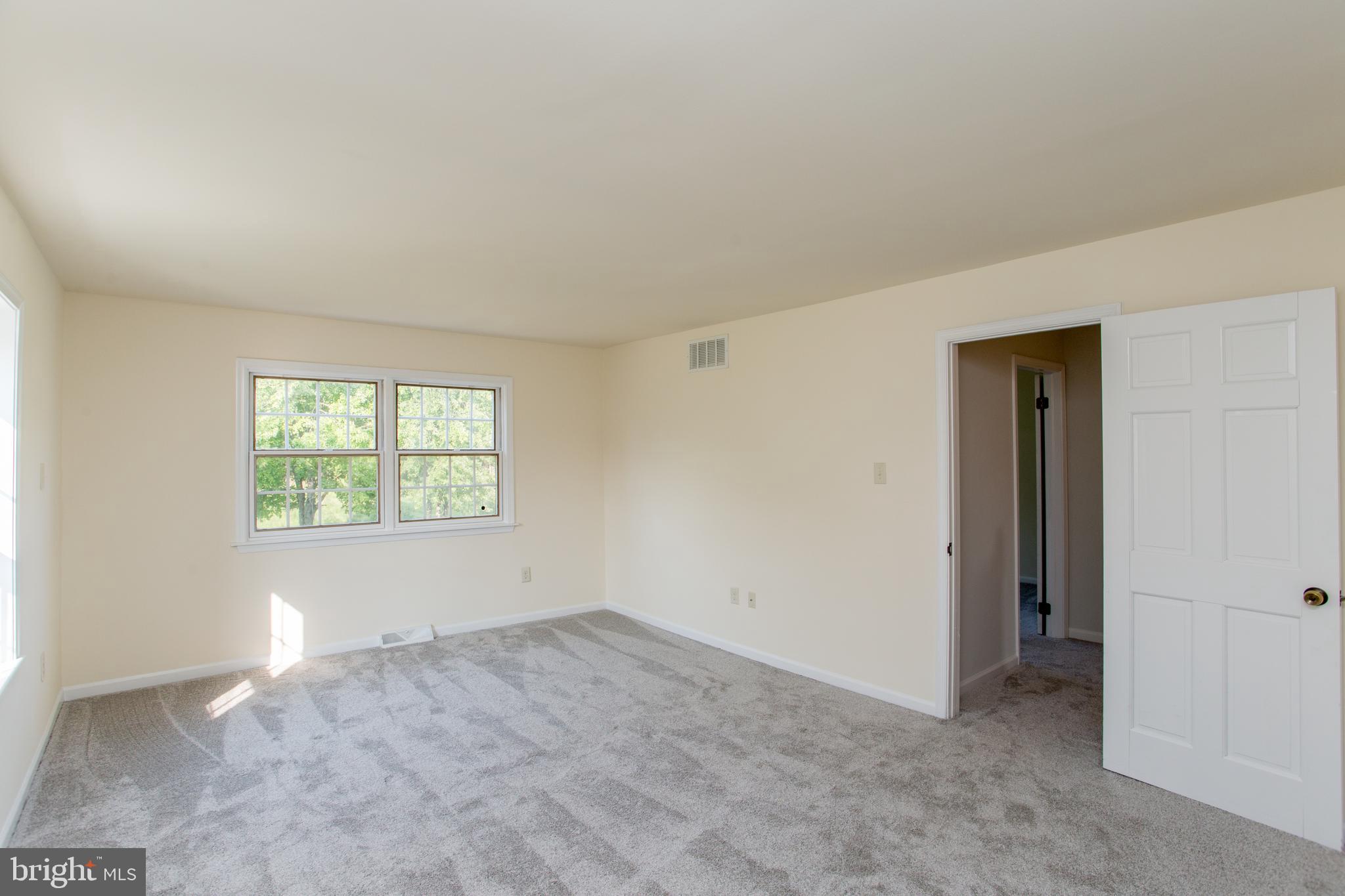 275 PARK DRIVE W
