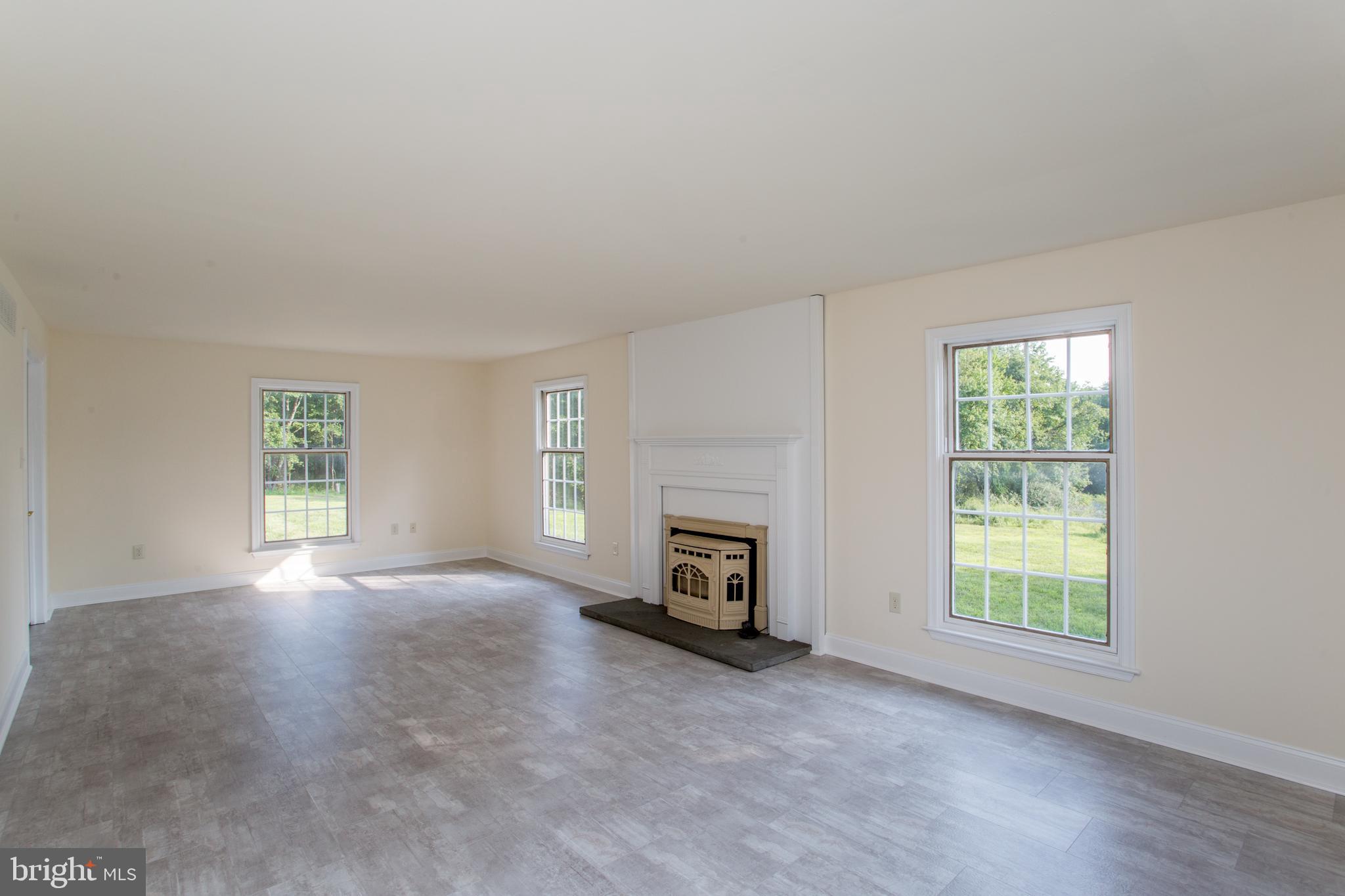 275 PARK DRIVE W