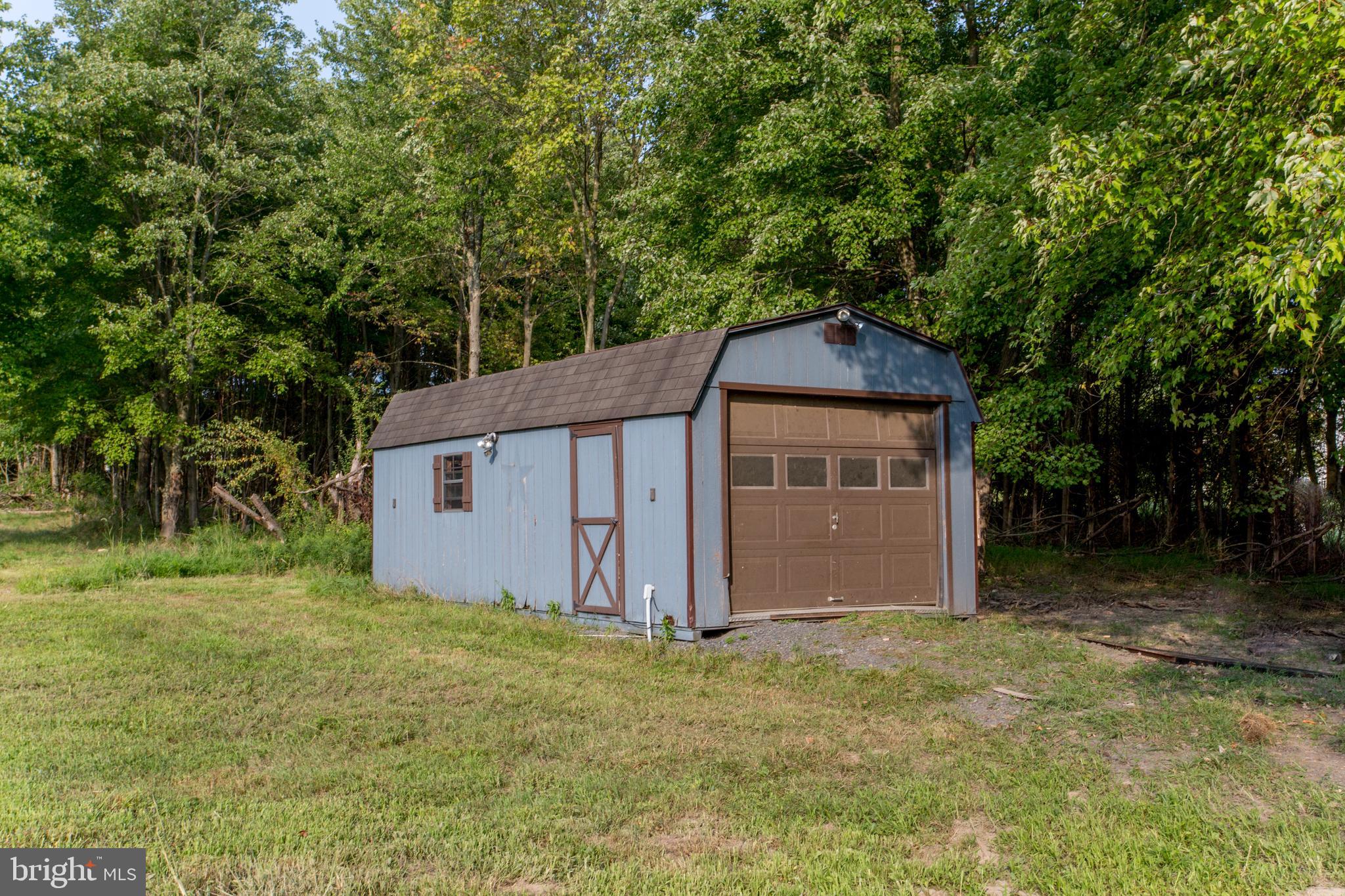 275 PARK DRIVE W