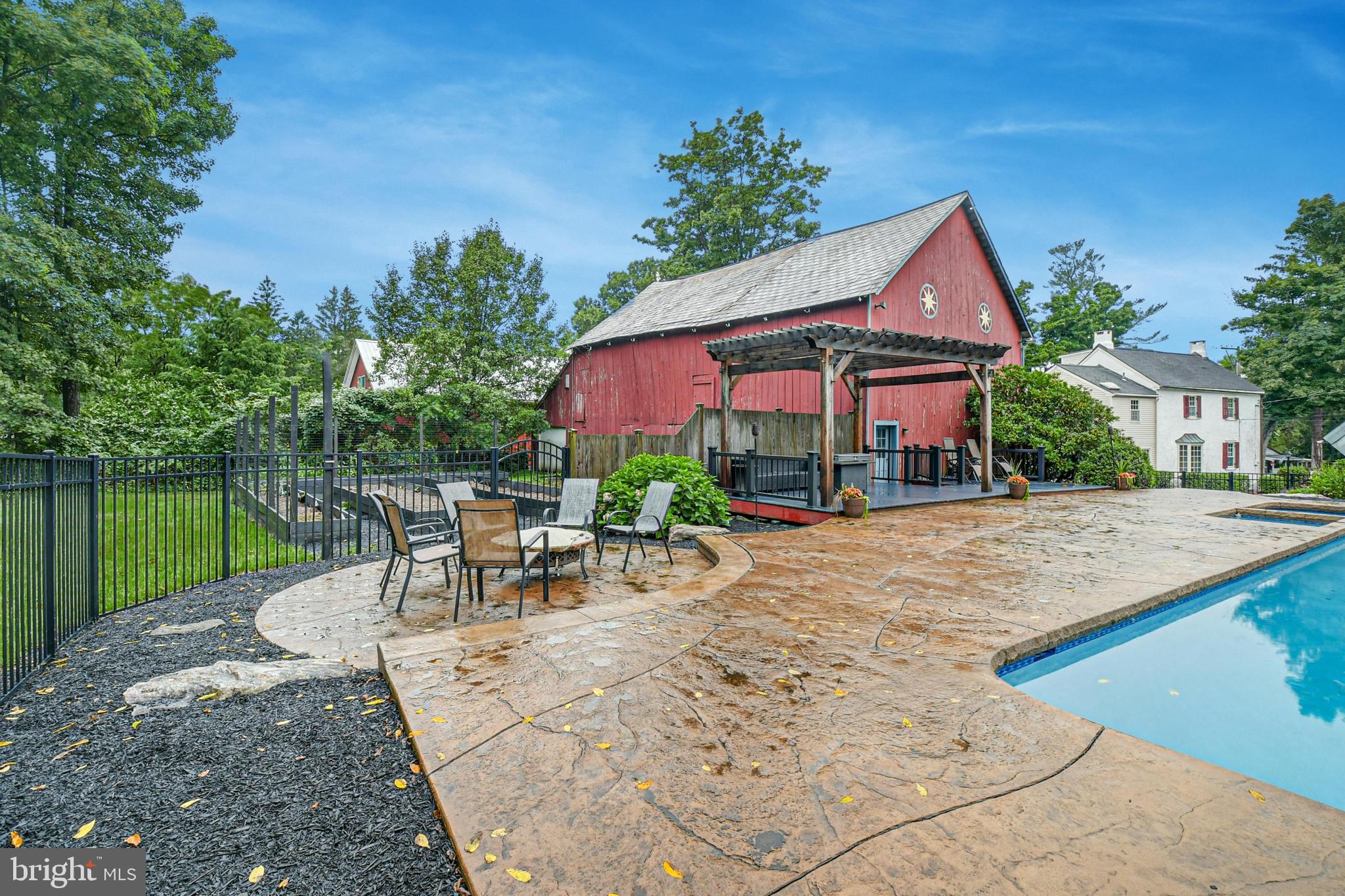 672 OLD BETHLEHEM ROAD