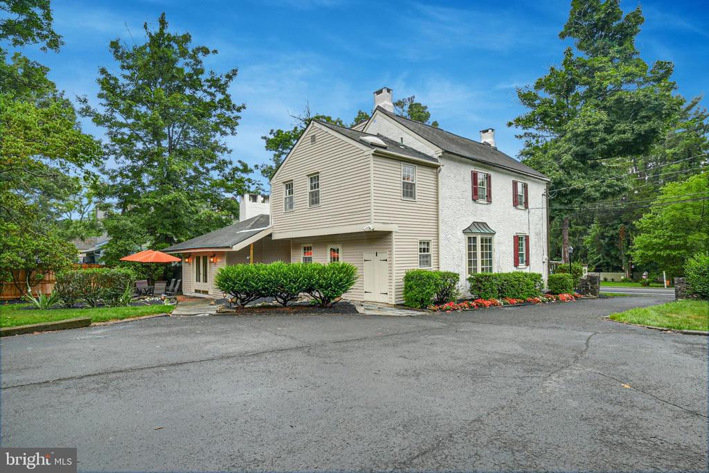 672 OLD BETHLEHEM ROAD