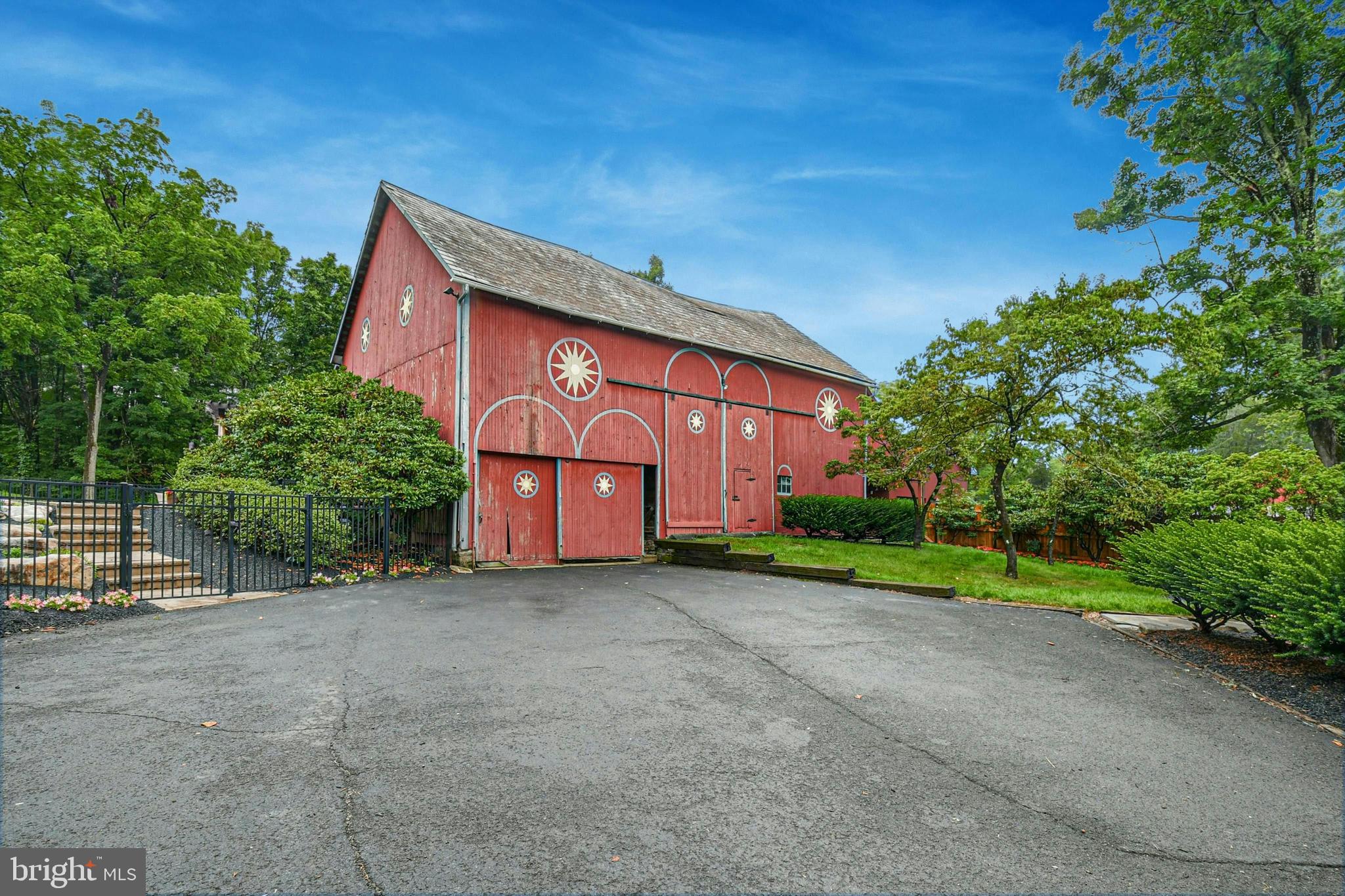 672 OLD BETHLEHEM ROAD