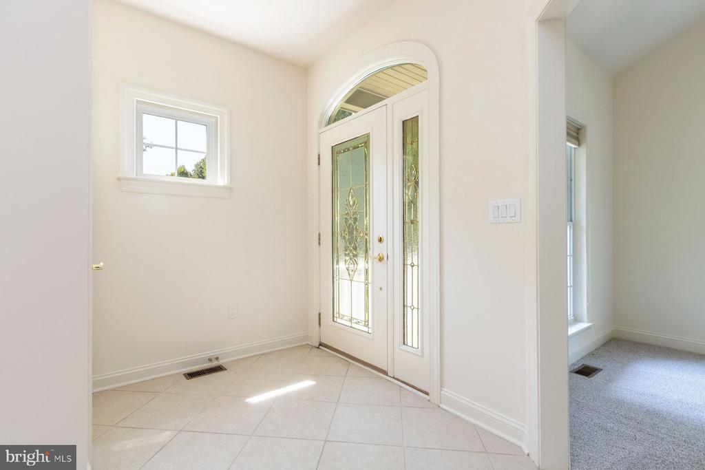 146 SILVERTAIL LANE