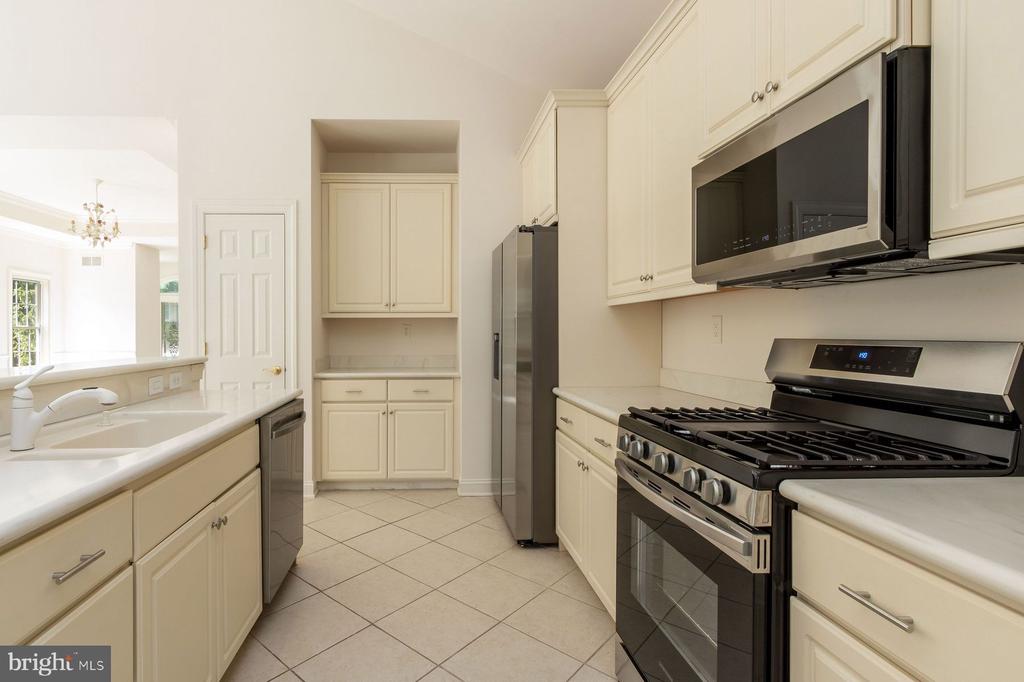 146 SILVERTAIL LANE