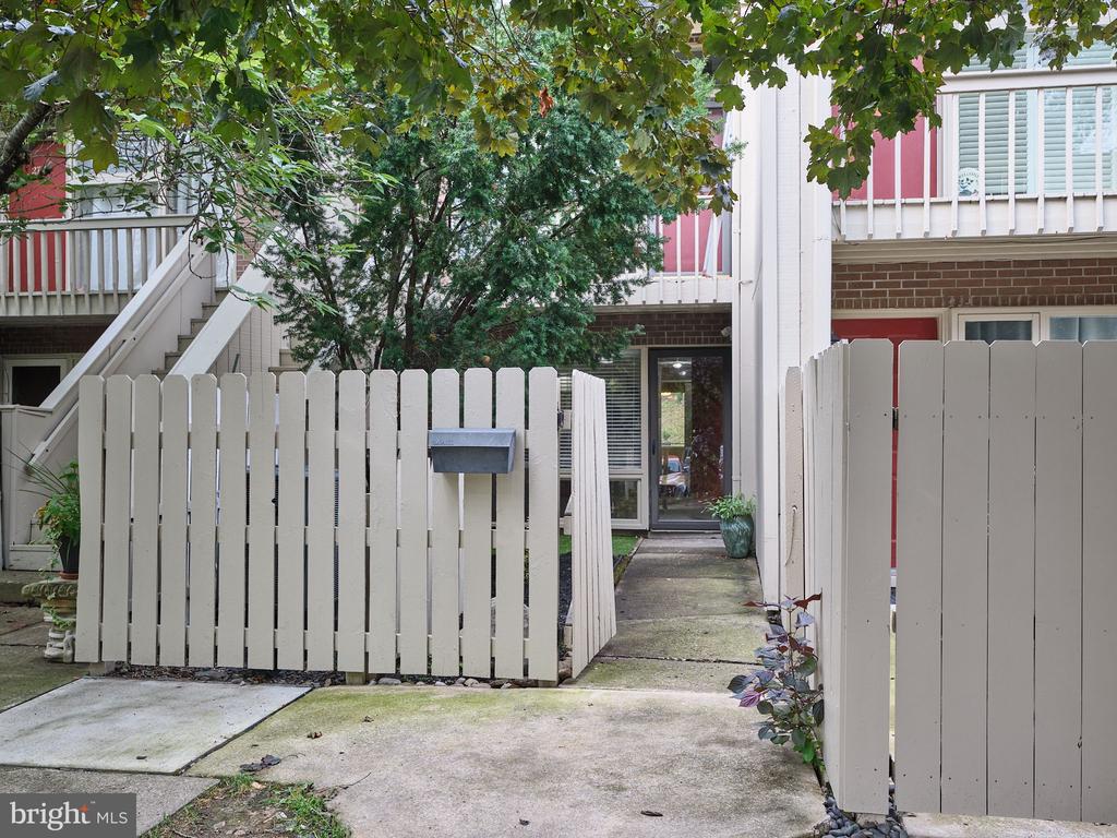 26 RIVERHILL A