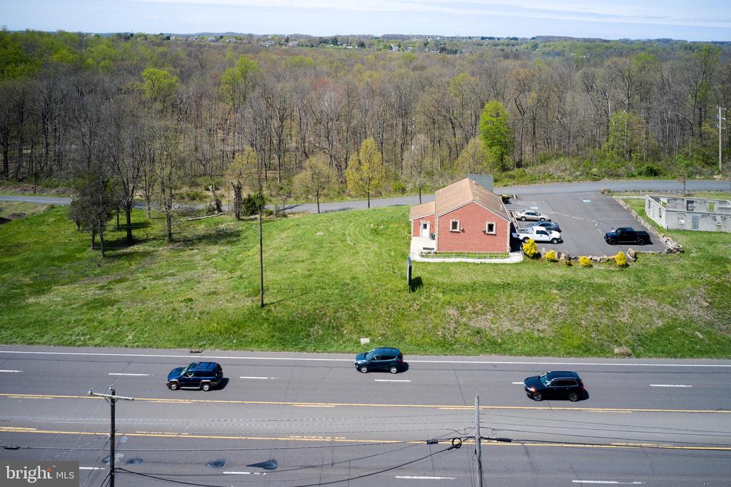 1585 ROUTE 309