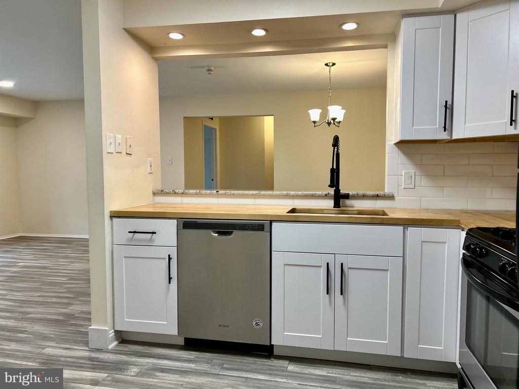 1407 SOCIETY PLACE 1