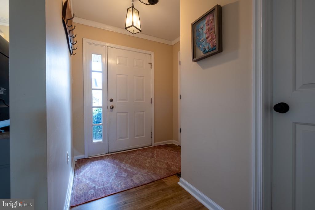 207 WINDSOR COURT