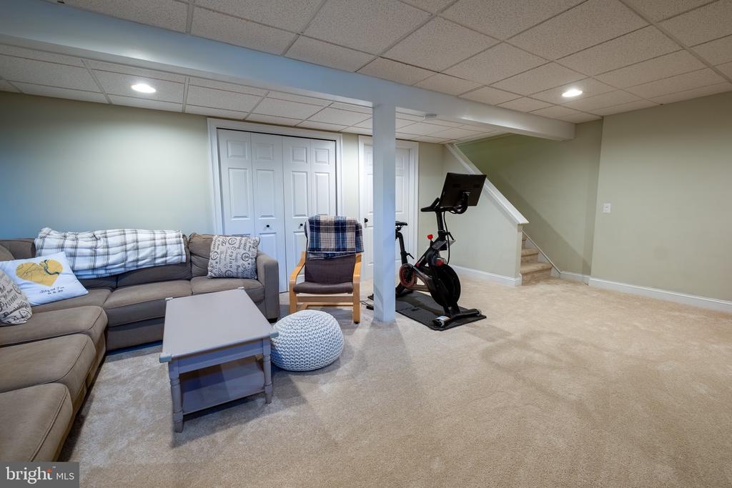 207 WINDSOR COURT