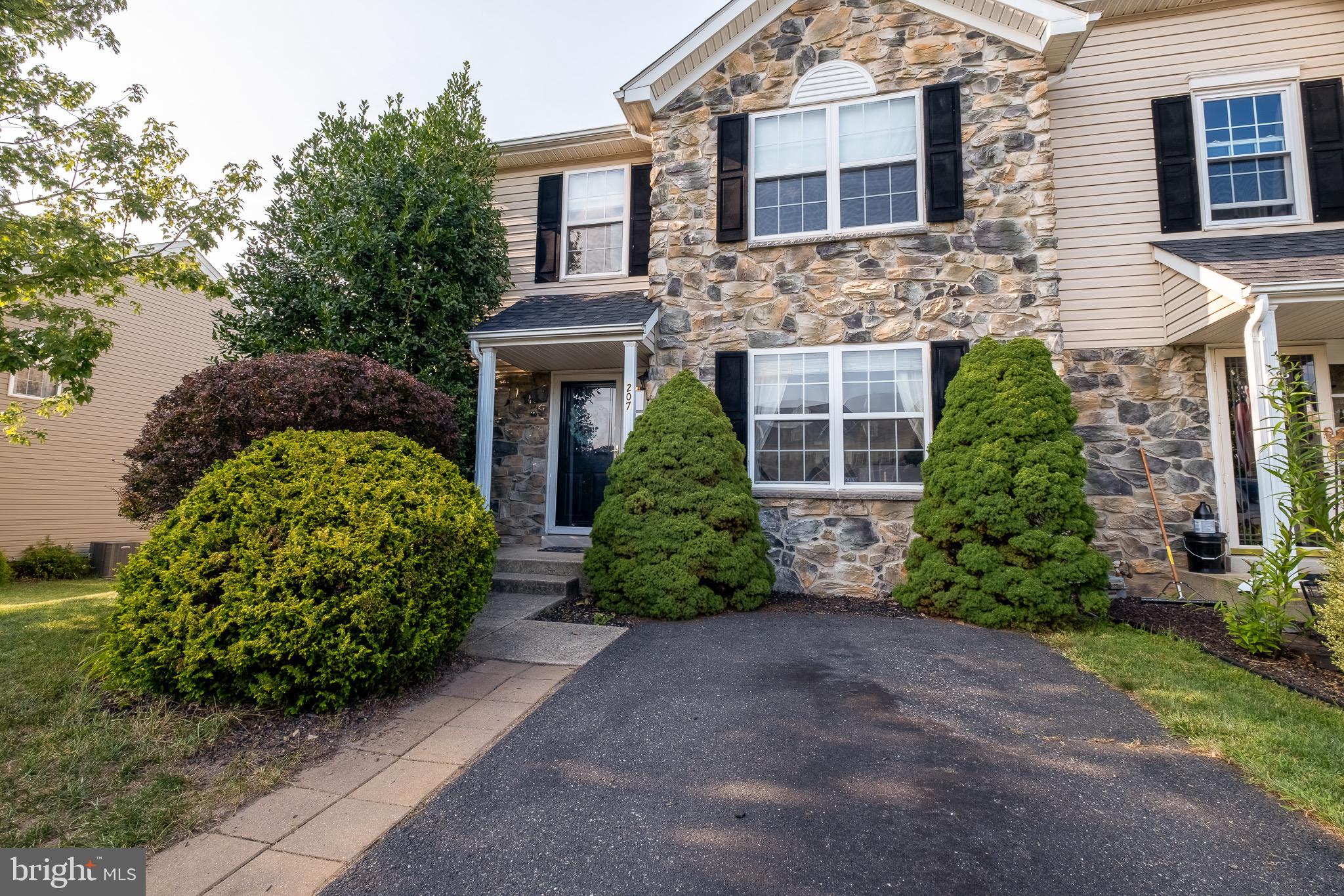 207 WINDSOR COURT