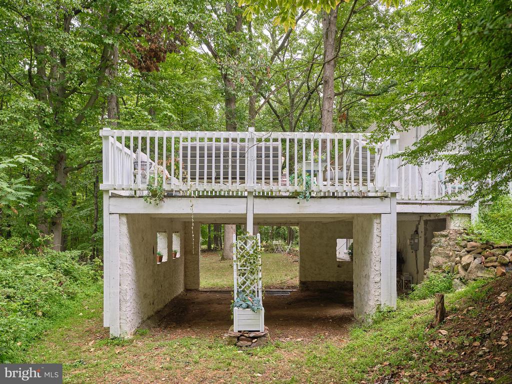 6832 UPPER YORK ROAD