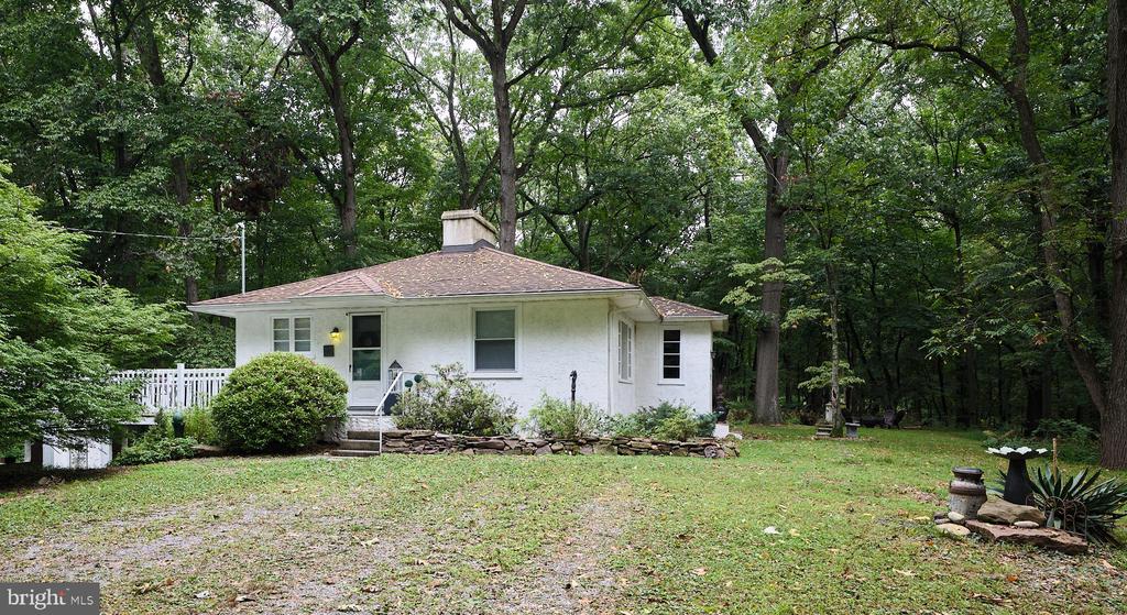 6832 UPPER YORK ROAD