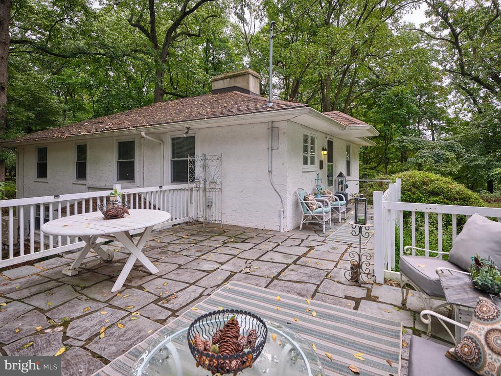 6832 UPPER YORK ROAD
