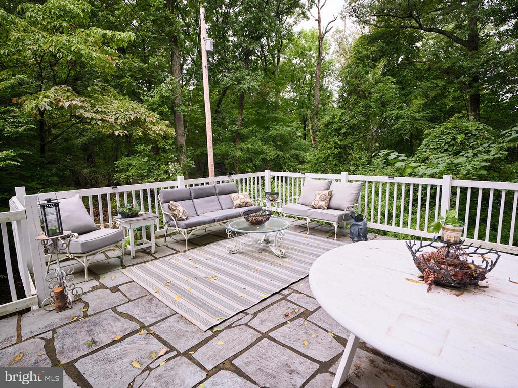 6832 UPPER YORK ROAD