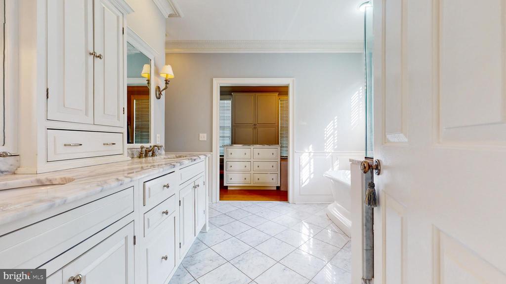 3 SPRUCEFIELD COURT