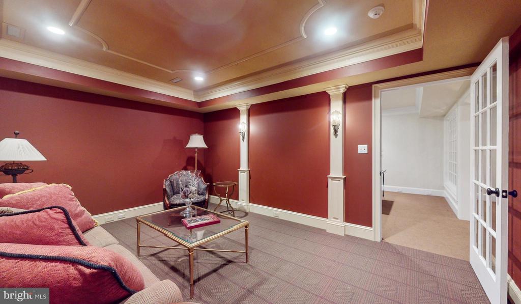3 SPRUCEFIELD COURT