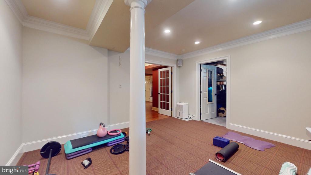 3 SPRUCEFIELD COURT