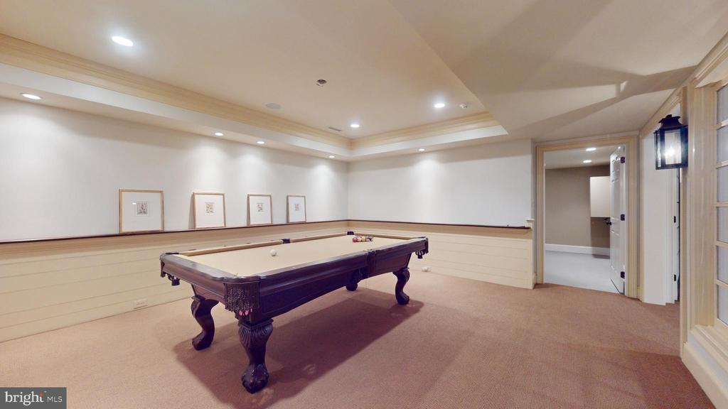 3 SPRUCEFIELD COURT