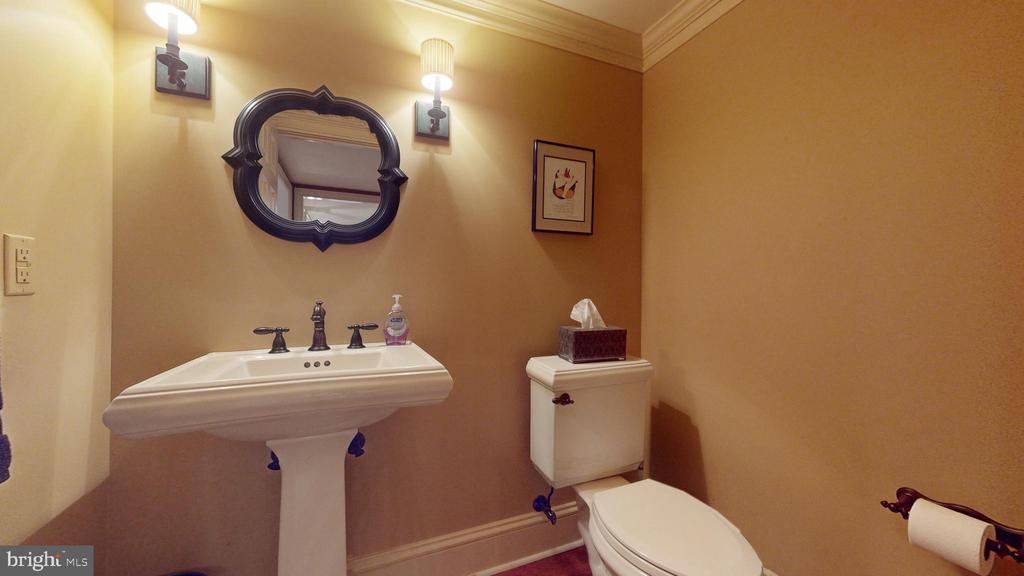 3 SPRUCEFIELD COURT