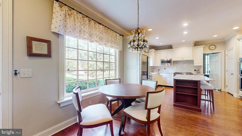 3 SPRUCEFIELD COURT