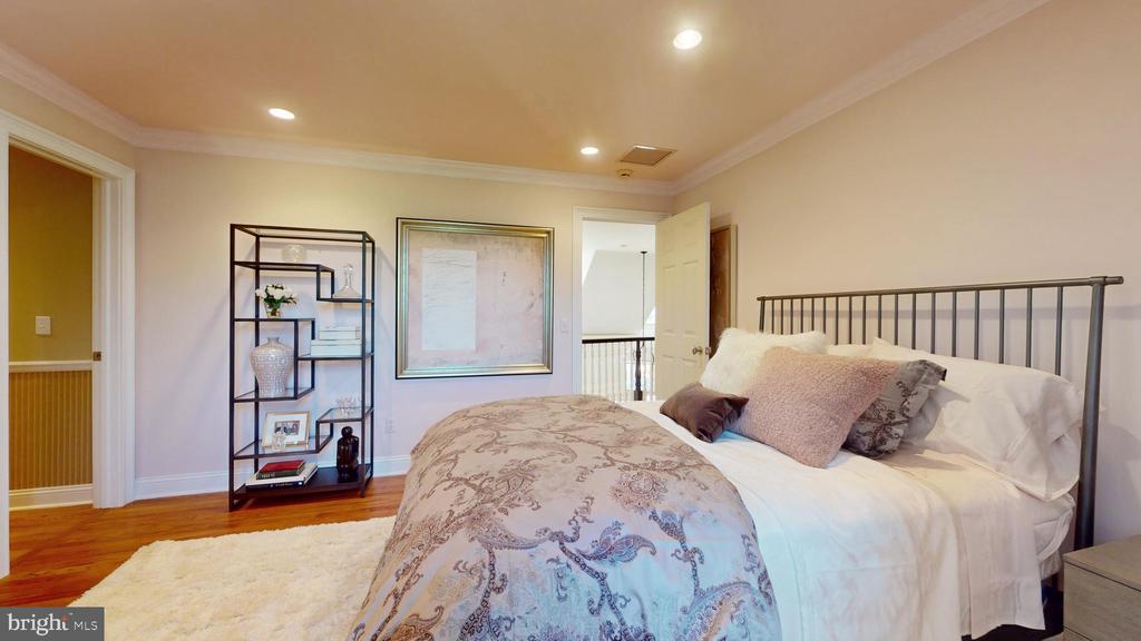 3 SPRUCEFIELD COURT