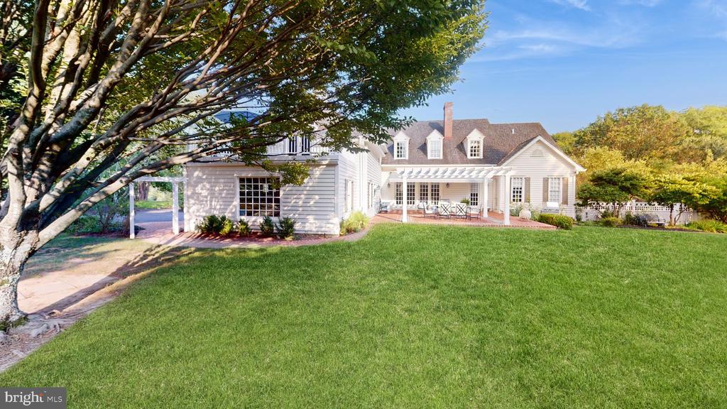 3 SPRUCEFIELD COURT