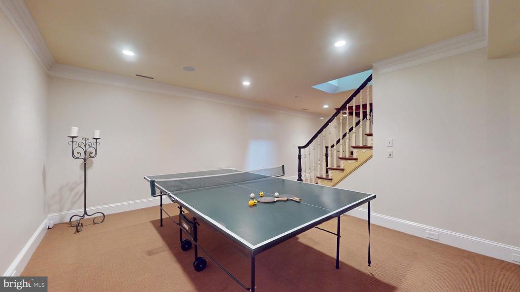 3 SPRUCEFIELD COURT
