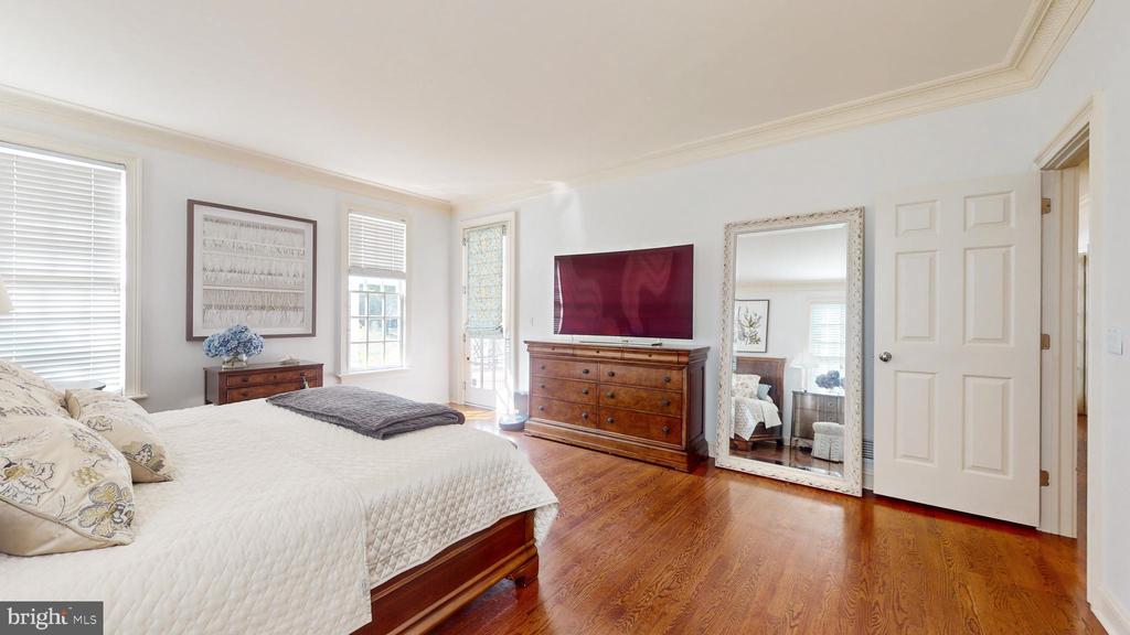 3 SPRUCEFIELD COURT
