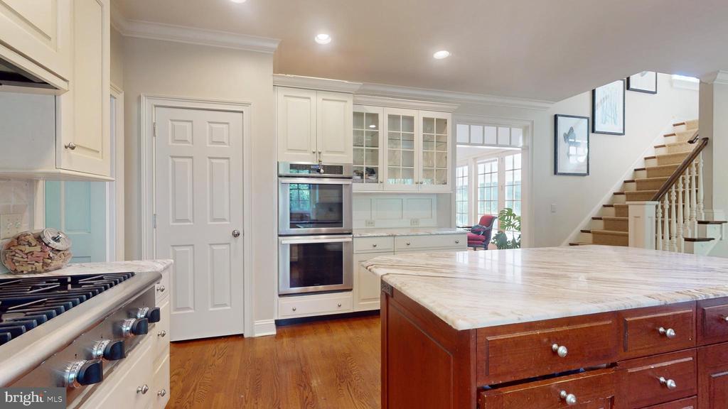 3 SPRUCEFIELD COURT