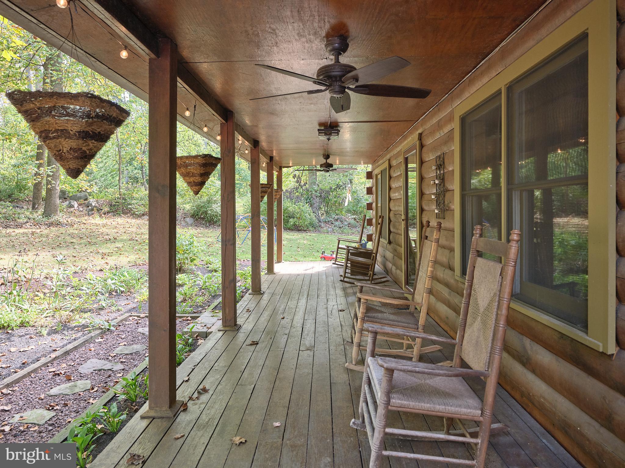 538 LAKE WARREN ROAD