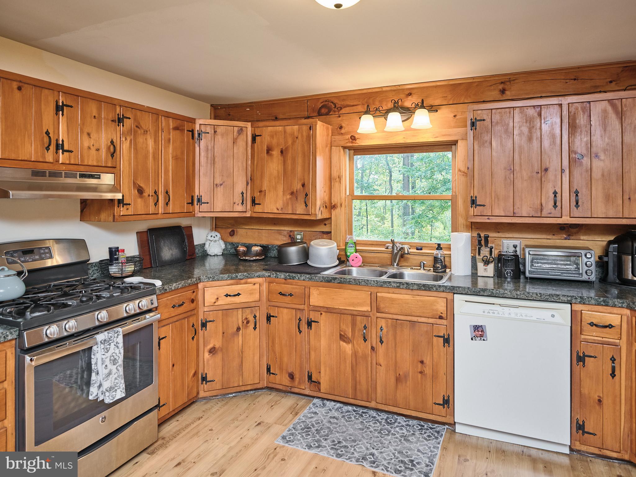 538 LAKE WARREN ROAD